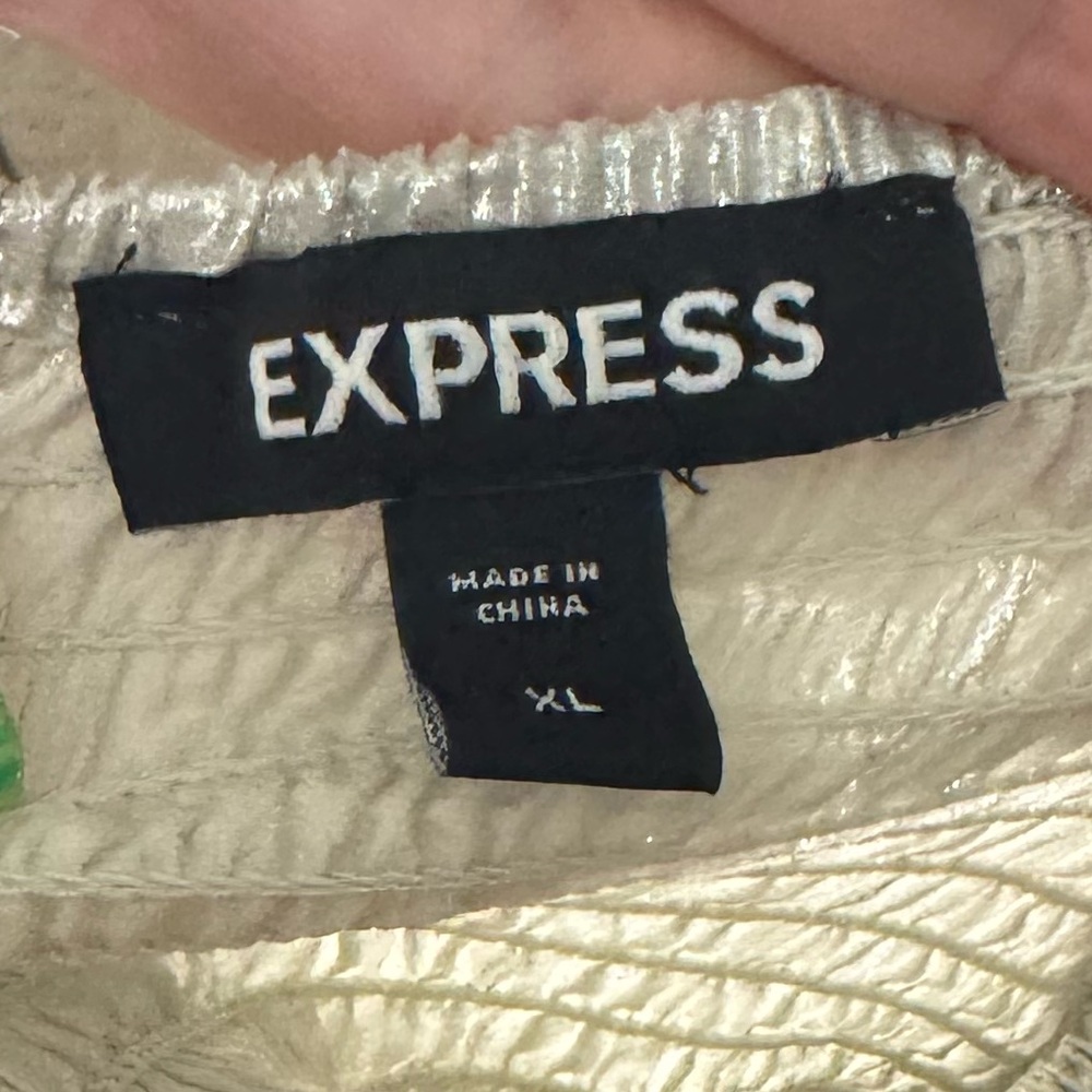 Express Metallic Pleated Flutter Sleeve Cropped Top - Picture 6 of 6